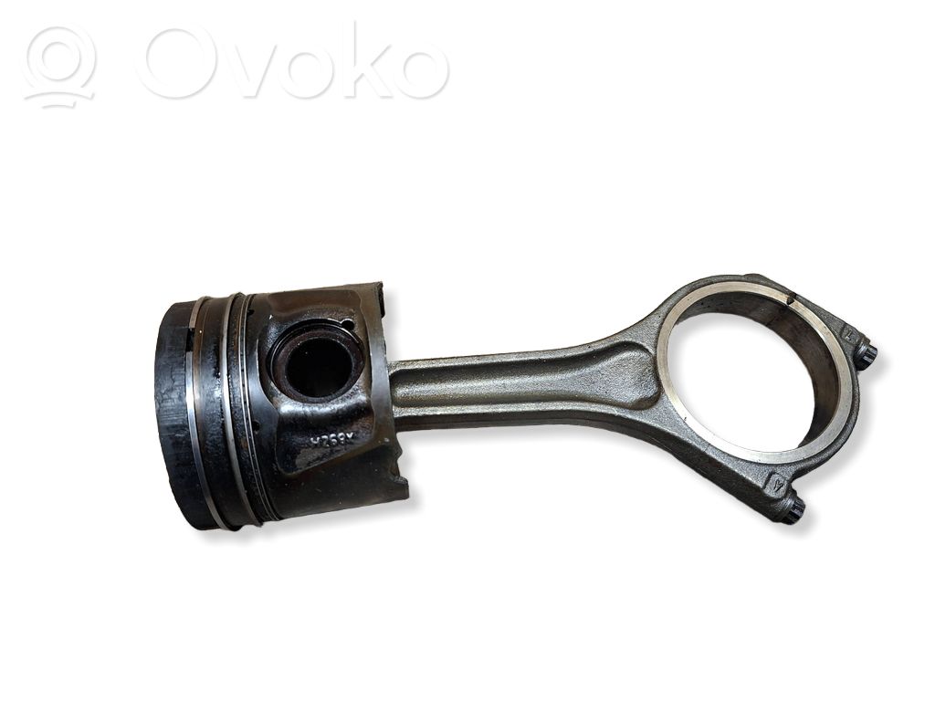 Land Rover Discovery 3 - LR3 Piston with connecting rod 