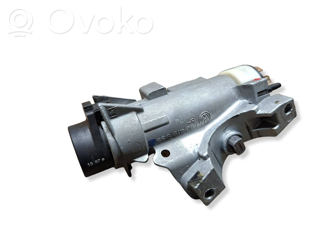 Audi A6 S6 C5 4B Ignition lock 