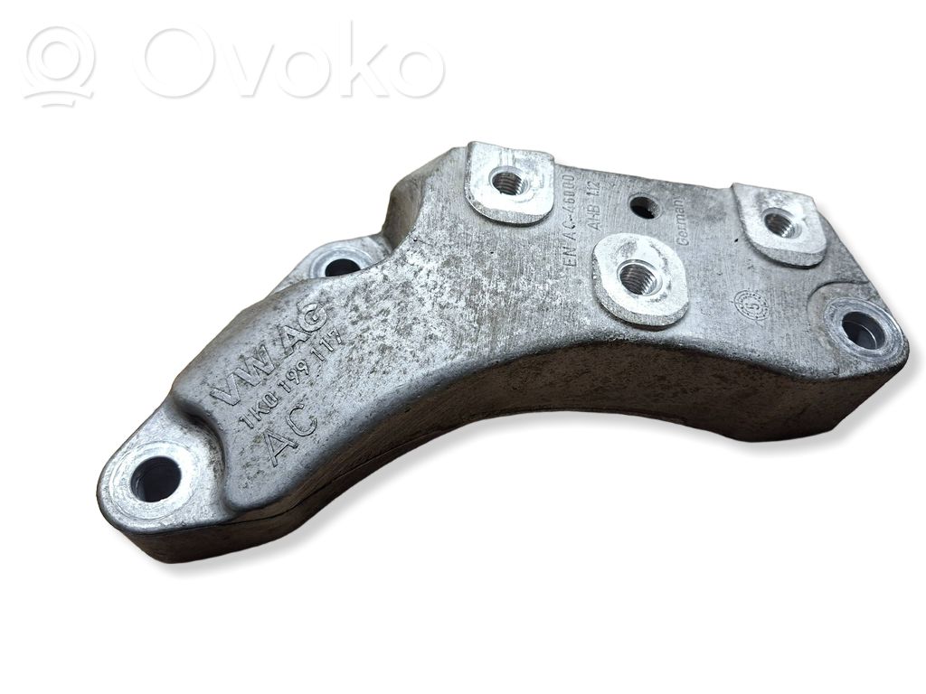 Skoda Octavia Mk2 (1Z) Gearbox mounting bracket 