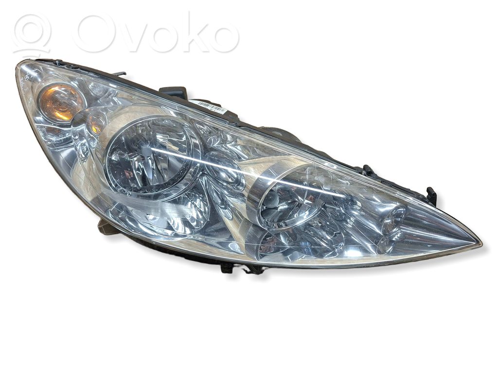Peugeot 308 Lampa przednia 