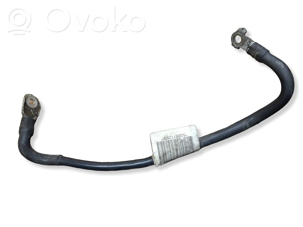 Volkswagen PASSAT B8 Minus / Klema / Przewód akumulatora 
