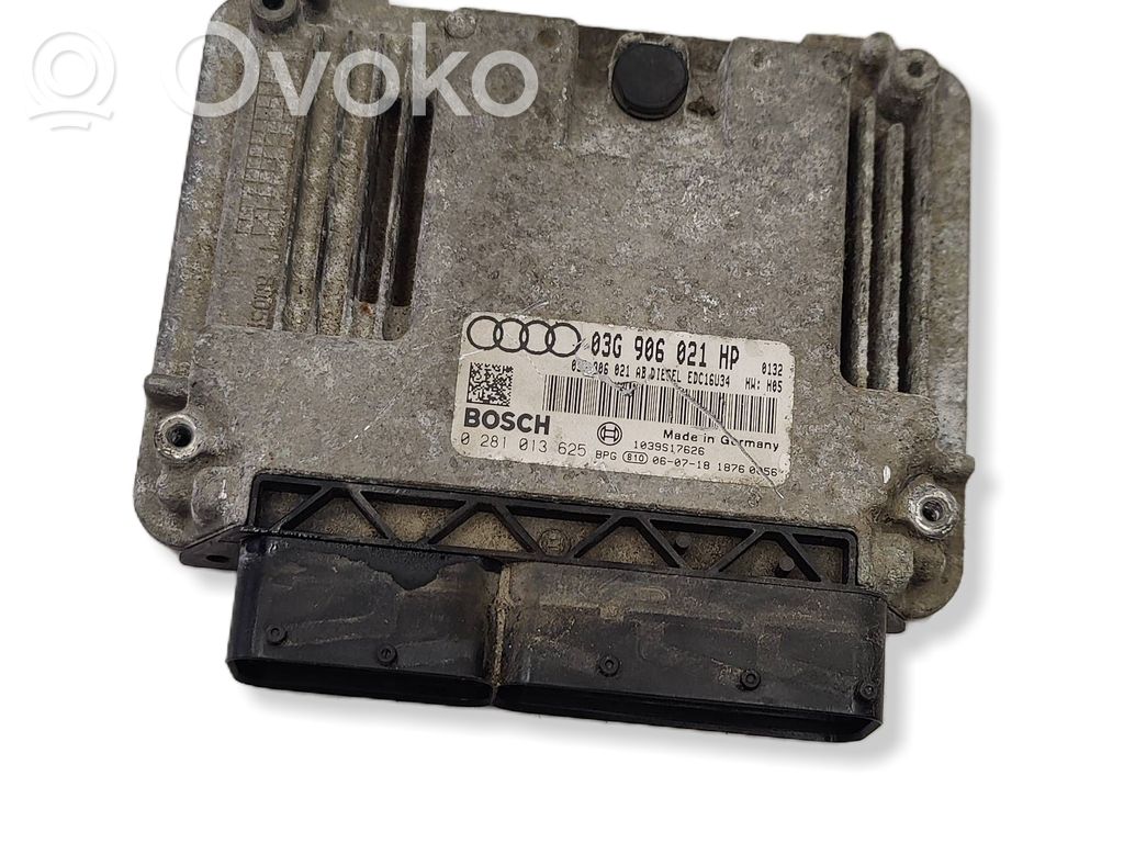Audi A3 S3 A3 Sportback 8P Engine control unit/module 