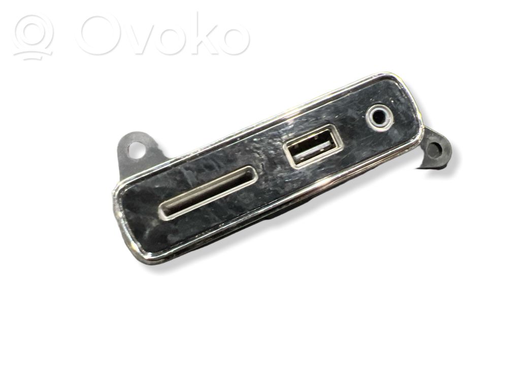 Dodge Durango III USB socket connector 