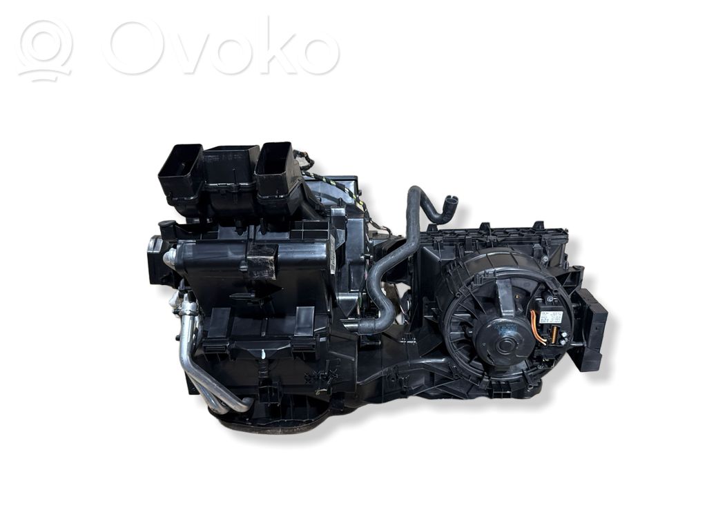 Volkswagen Golf VII Salono oro mazgo komplektas 