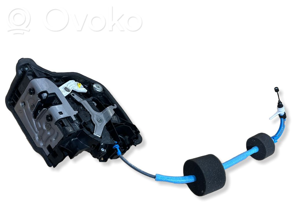 BMW X3 G01 Front door lock 