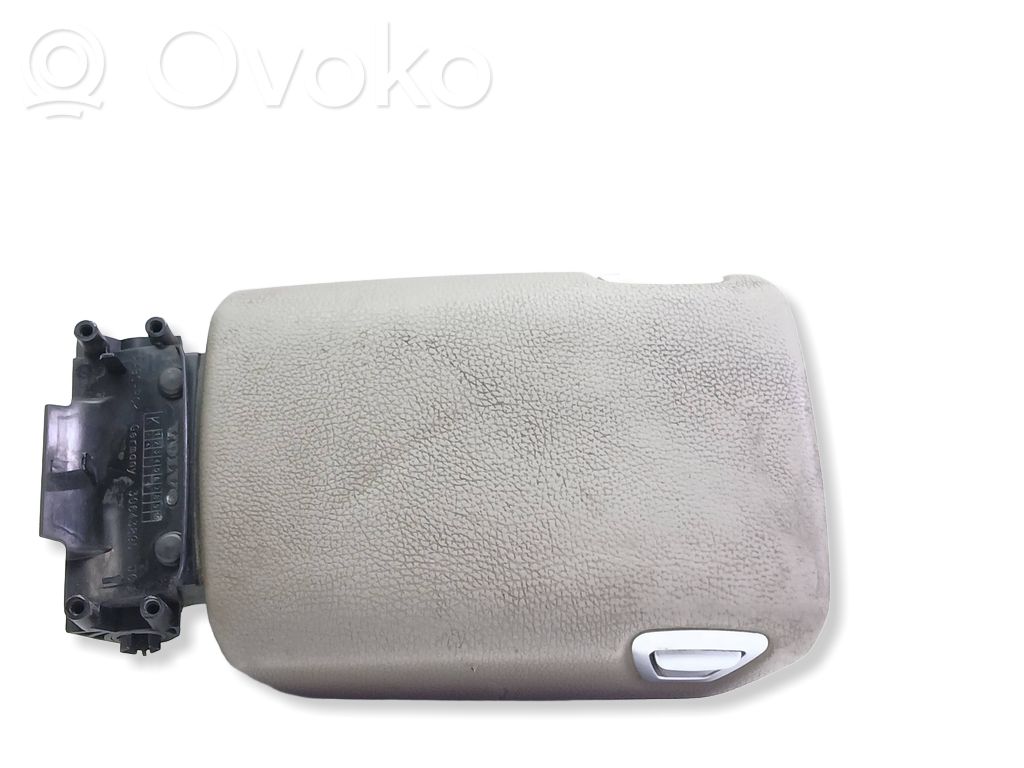 Volvo S60 Uchwyt na kubek deski rozdzielczej 