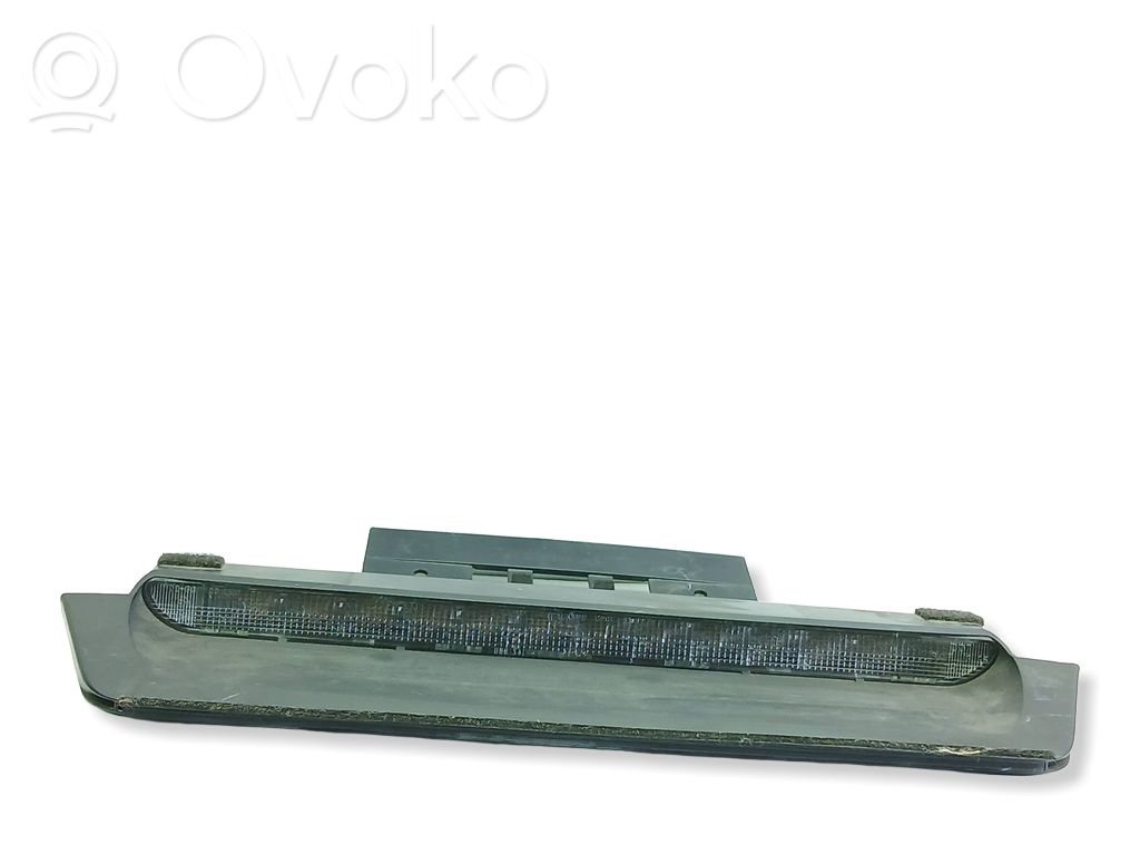 Volvo S60 Third/center stoplight 