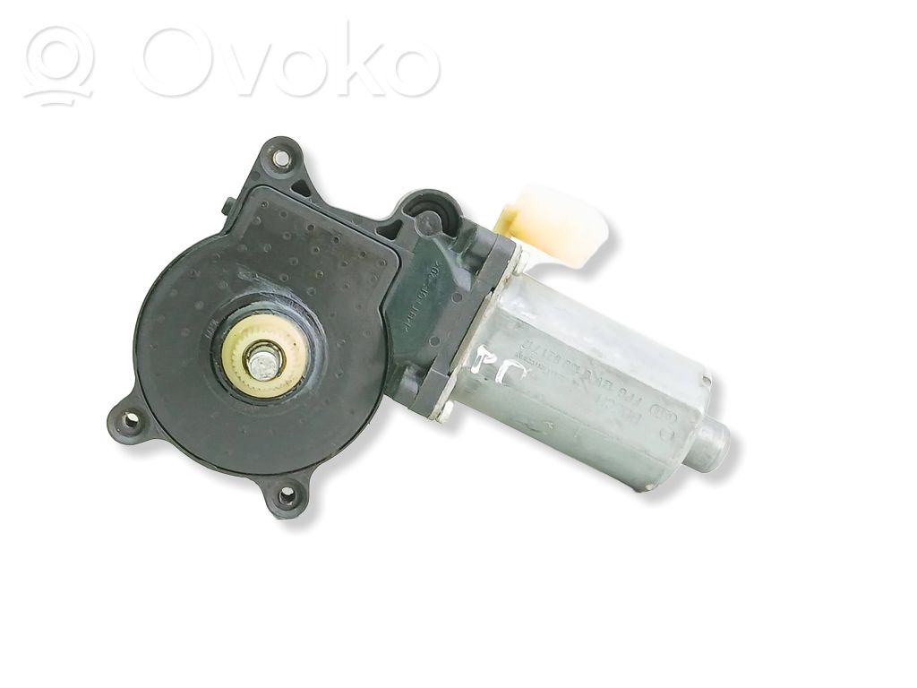 BMW 3 E46 Front door window regulator motor 