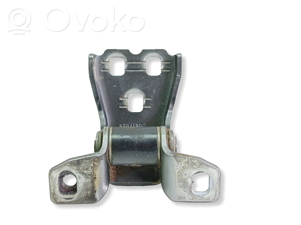 Jeep Grand Cherokee (WK) Rear door lower hinge 