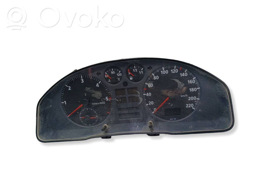 Audi A4 S4 B5 8D Speedometer (instrument cluster) 
