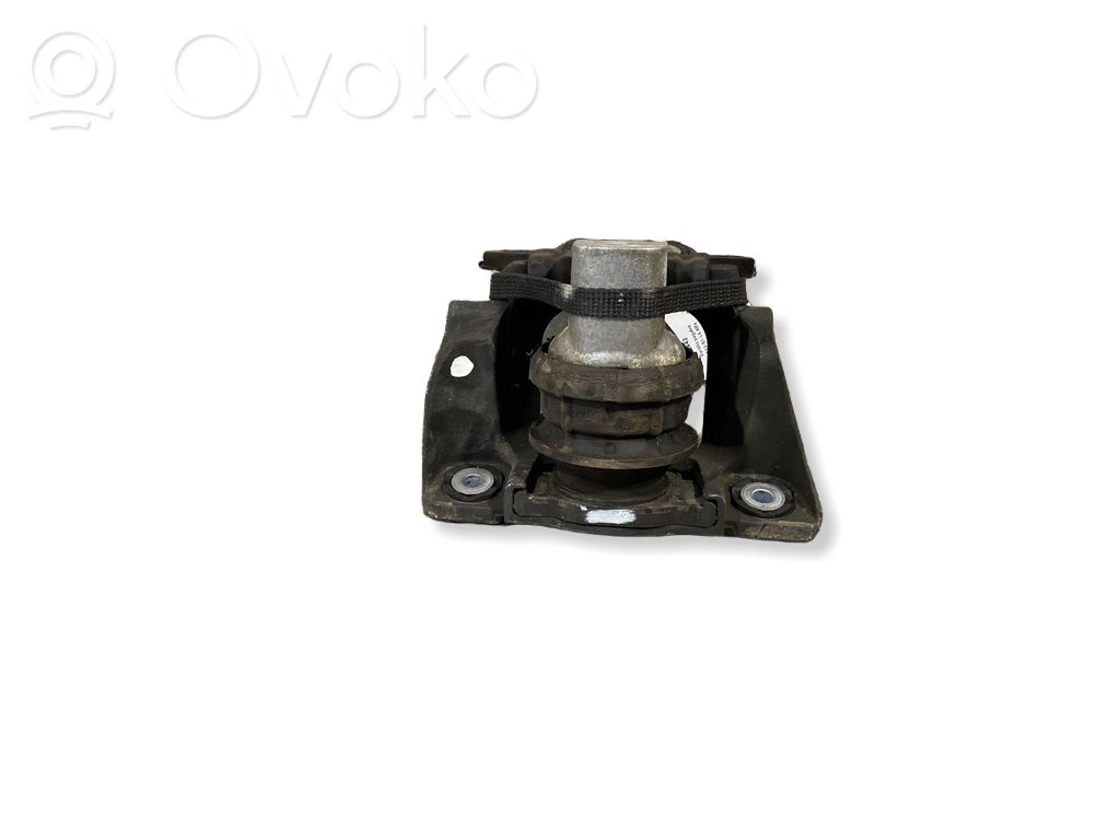 Engine mount bracket   31330588