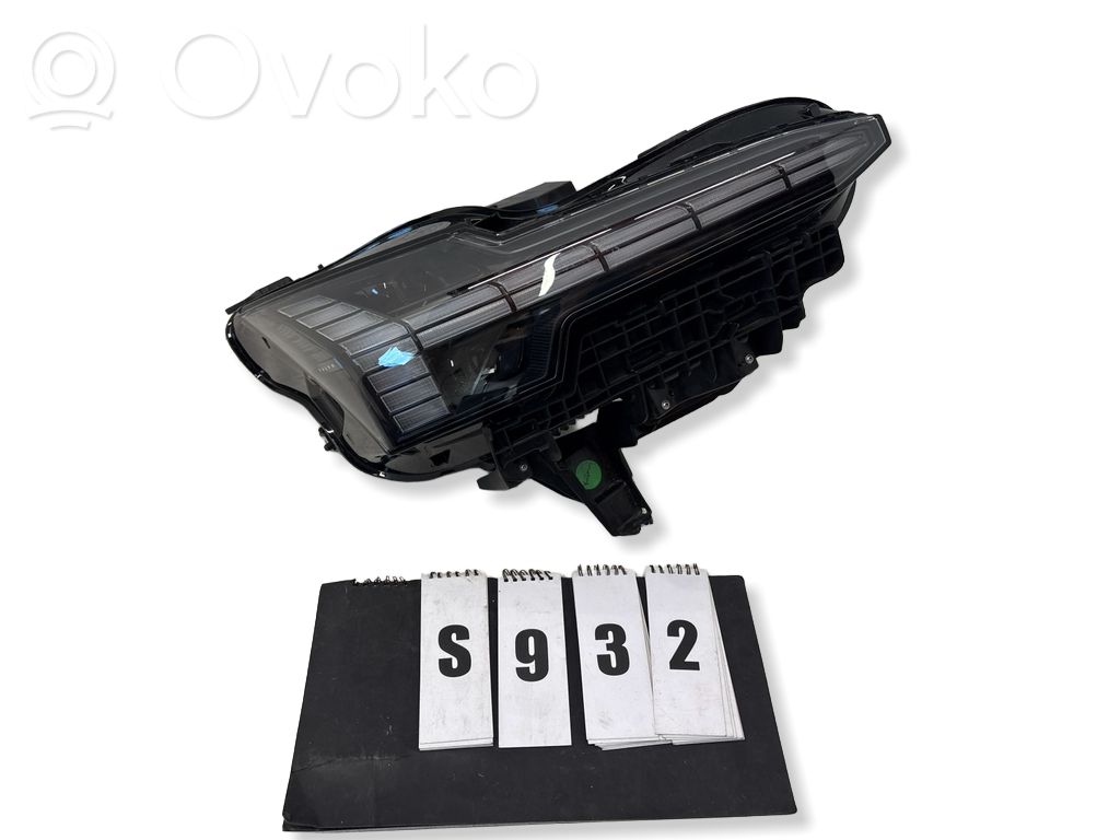 Volvo EX30 Far 