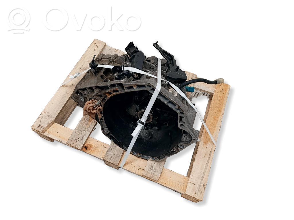 Manualna 6-biegowa skrzynia biegów   320101106R,S057452