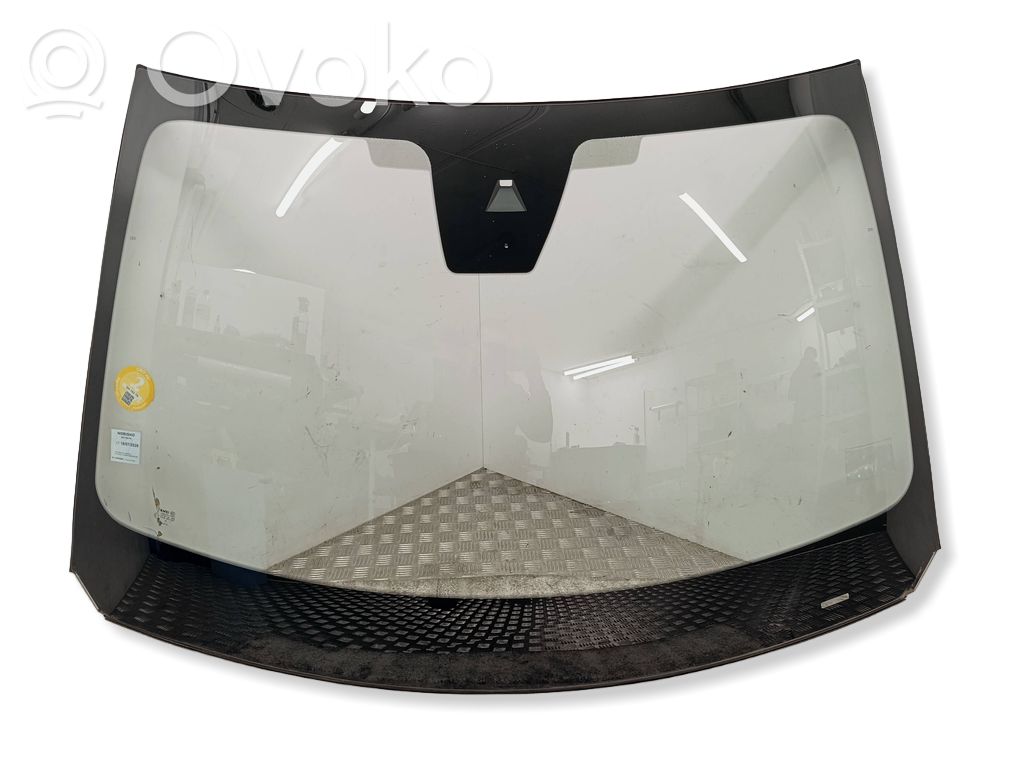 Citroen C4 III e-C4 Front windscreen/windshield window 