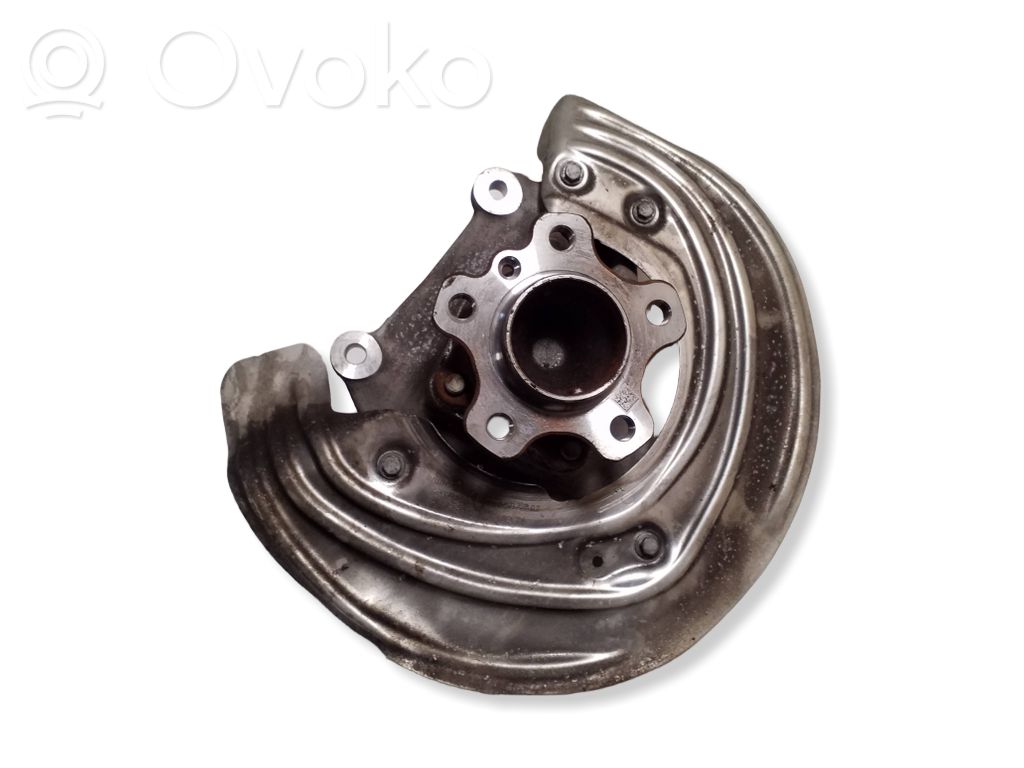 BMW i4 Front wheel hub 