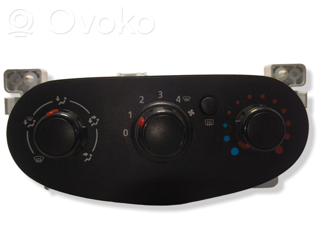 Dacia Sandero II Climate control unit 