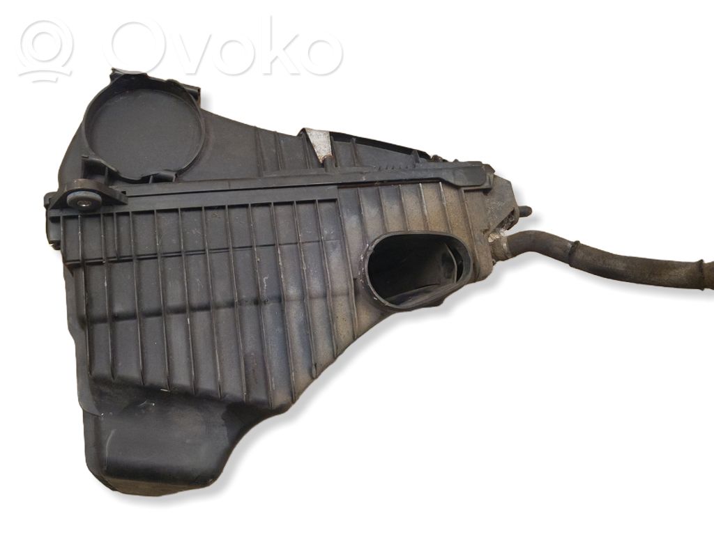 Obudowa filtra powietrza   7L0129620,7L6129601AR,7L6129607AH