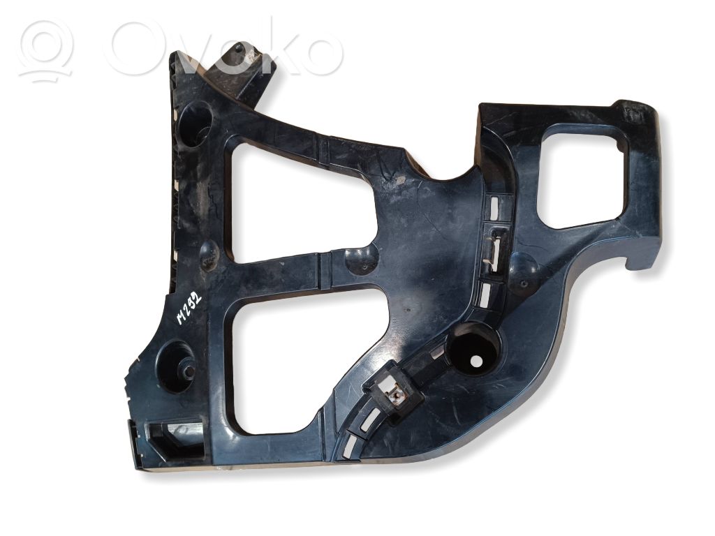 Rear bumper mounting bracket   1584469