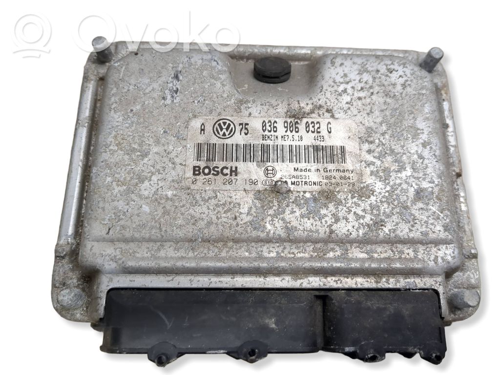 Volkswagen PASSAT B7 Engine control unit/module 
