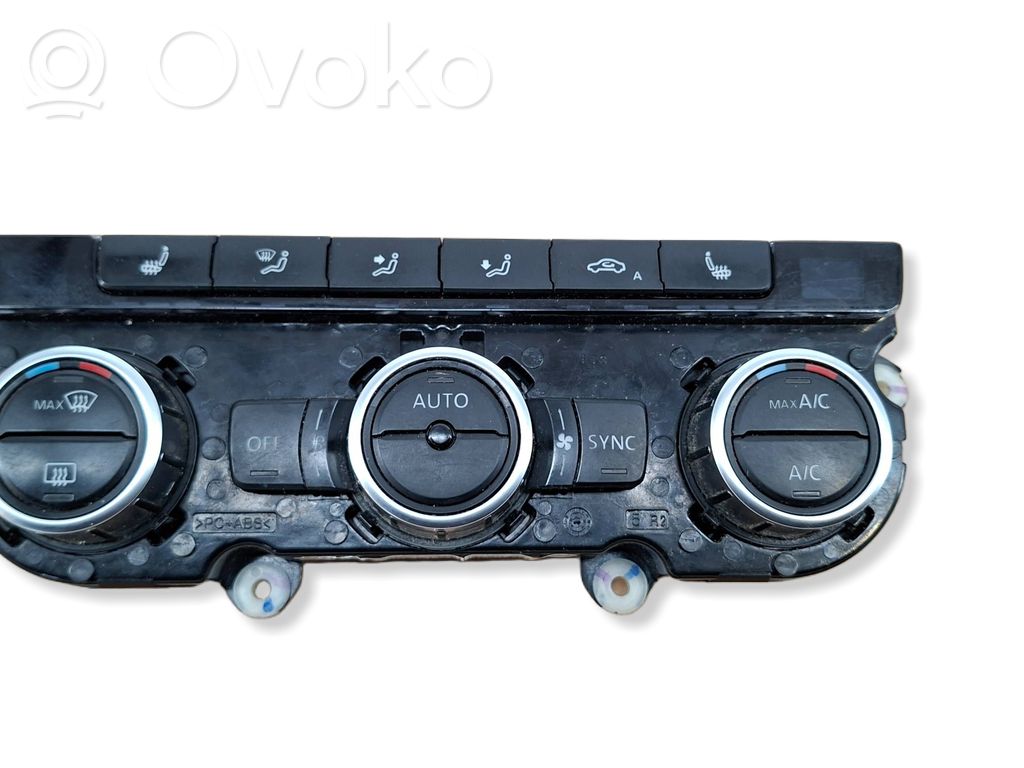 Volkswagen PASSAT B7 Climate control unit 