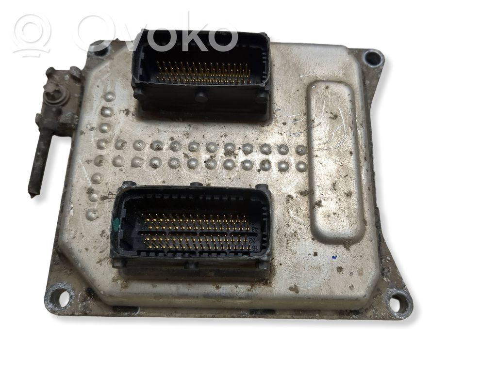 Opel Zafira B Engine control unit/module 