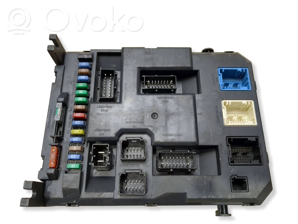 Peugeot 208 I Drošinātāju bloks 