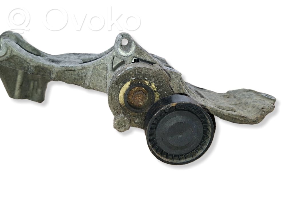 Dacia Sandero II Generator/alternator bracket 