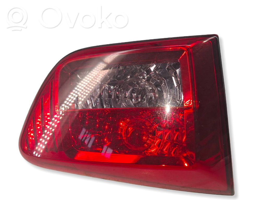 Peugeot 4007 Tailgate rear/tail lights 
