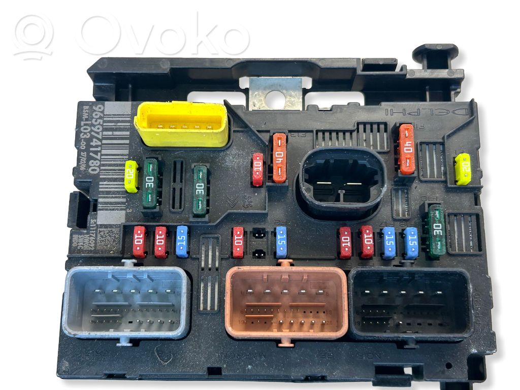 Citroen C3 Fuse module 