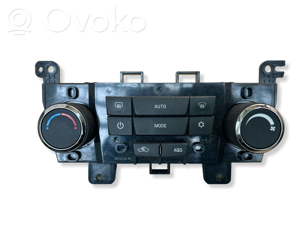 Chevrolet Orlando Climate control unit 
