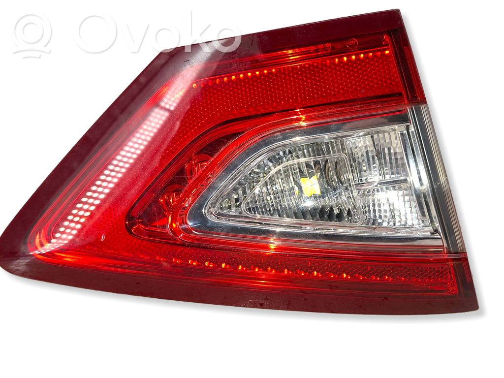 Ford Mondeo MK V Takaluukun takavalot 