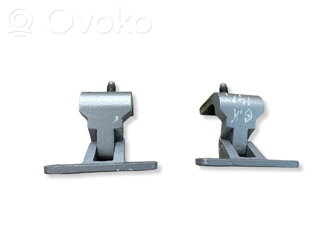 Audi Q3 8U Tailgate/trunk/boot hinge 