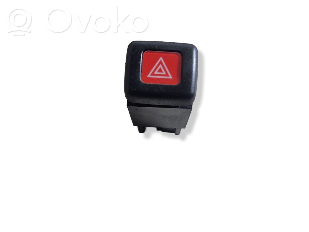 Mitsubishi Space Star Przycisk świateł awaryjnych 