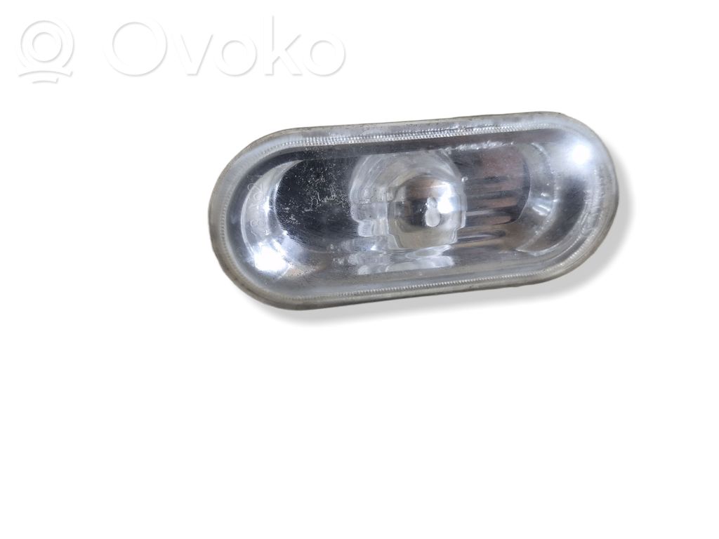 Volkswagen Golf IV Seitenblinker 
