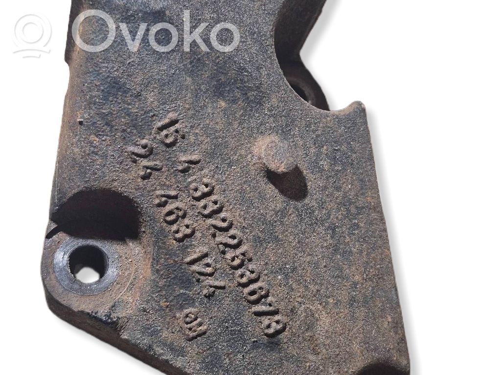 Opel Meriva A Engine mounting bracket 