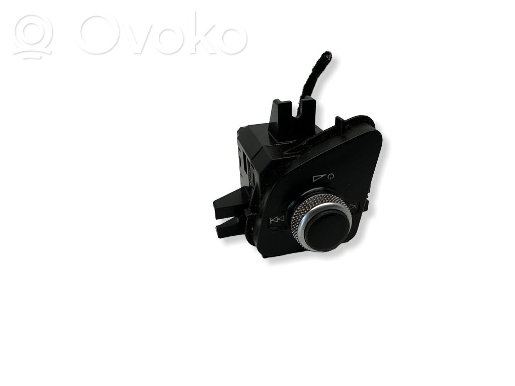Audi Q7 4M Sound control switch 