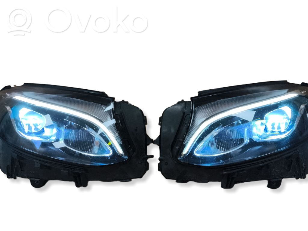 Mercedes-Benz GLC C253 Lampy przednie / Komplet 