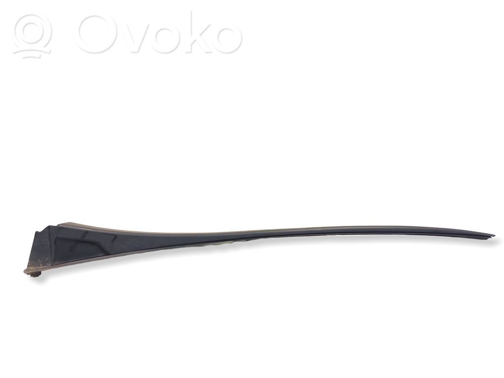 Opel Vivaro Windshield trim 