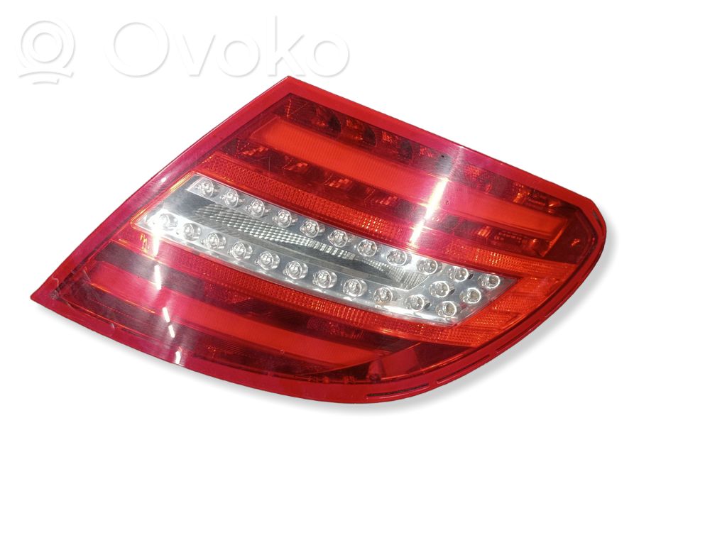 Mercedes-Benz C W204 Luci posteriori 