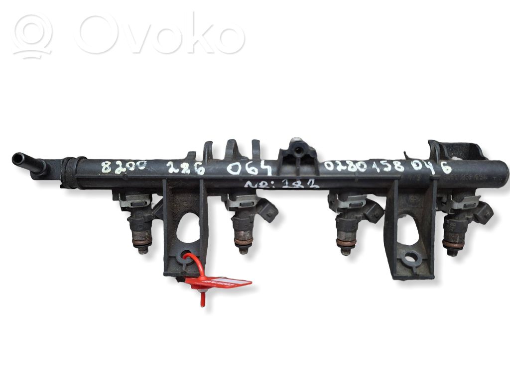 Renault Clio III Fuel injector 