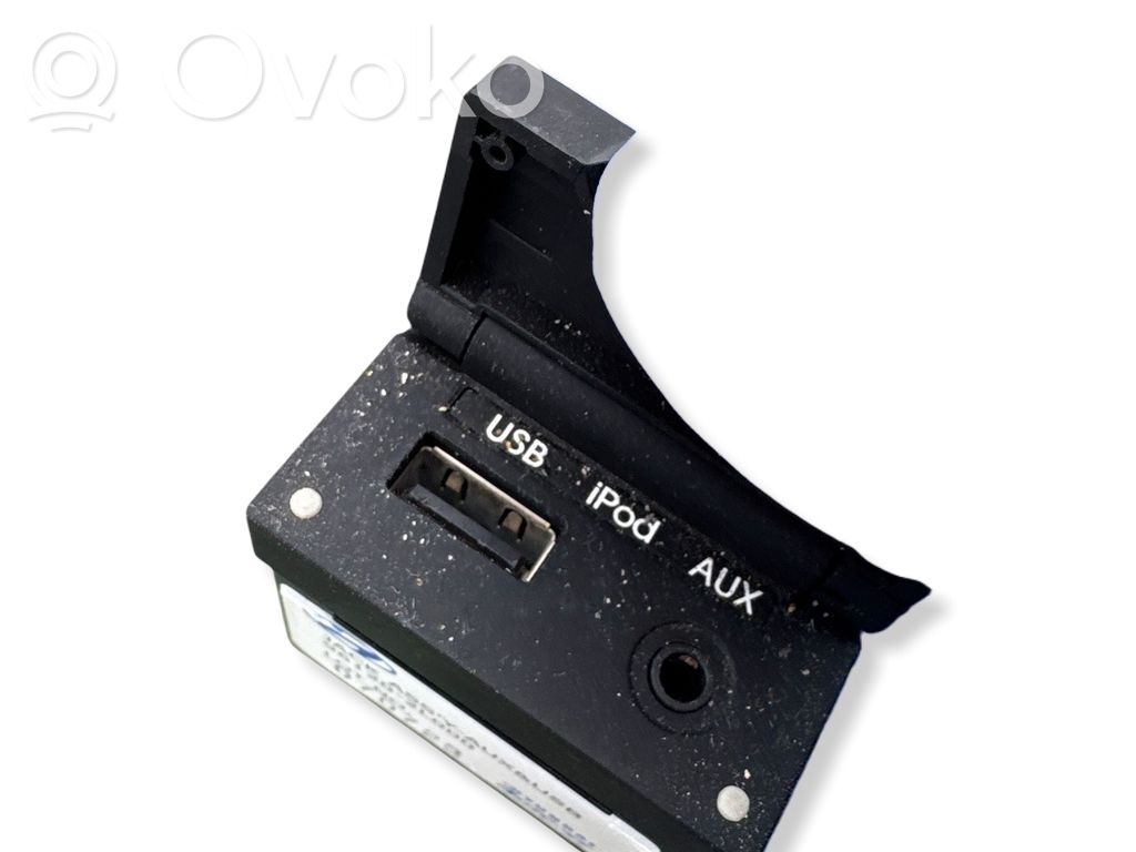 Hyundai i30 USB-pistokeliitin 