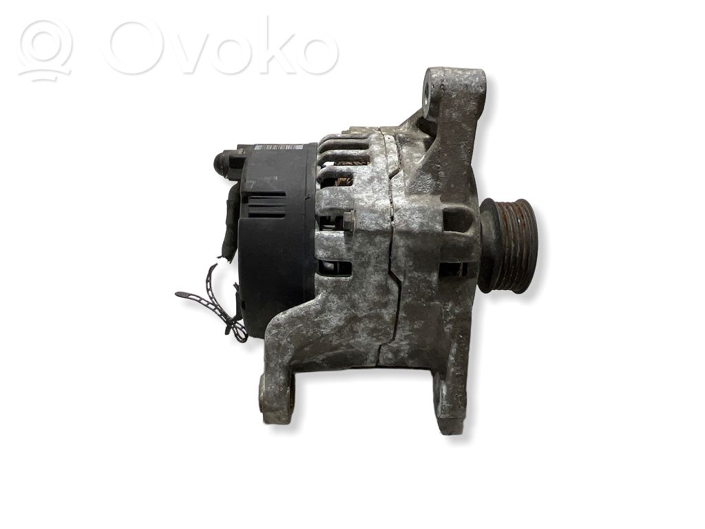 Audi A4 S4 B5 8D Ģenerators 