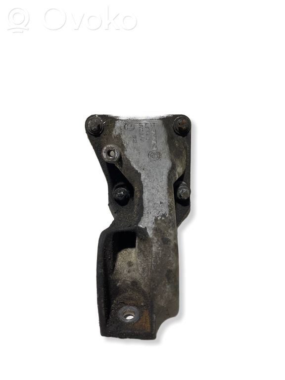 BMW 3 E46 Engine mounting bracket 