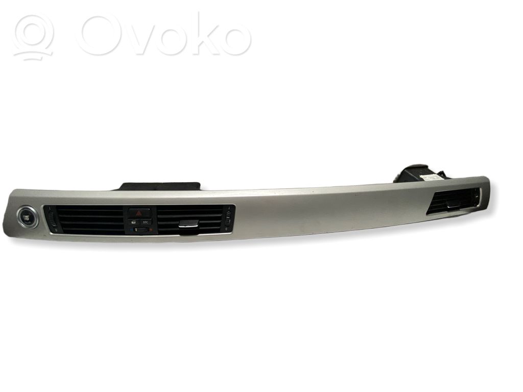 BMW 3 E90 E91 Centrinės oro grotelės 