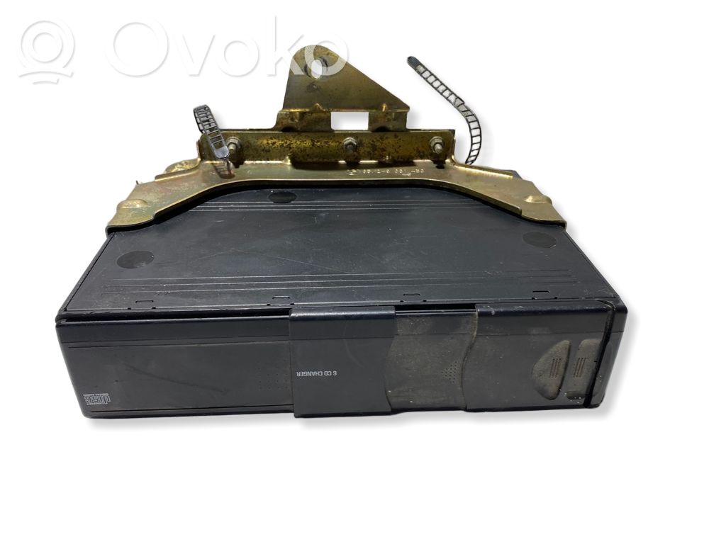 BMW 5 E39 CD/DVD changer 
