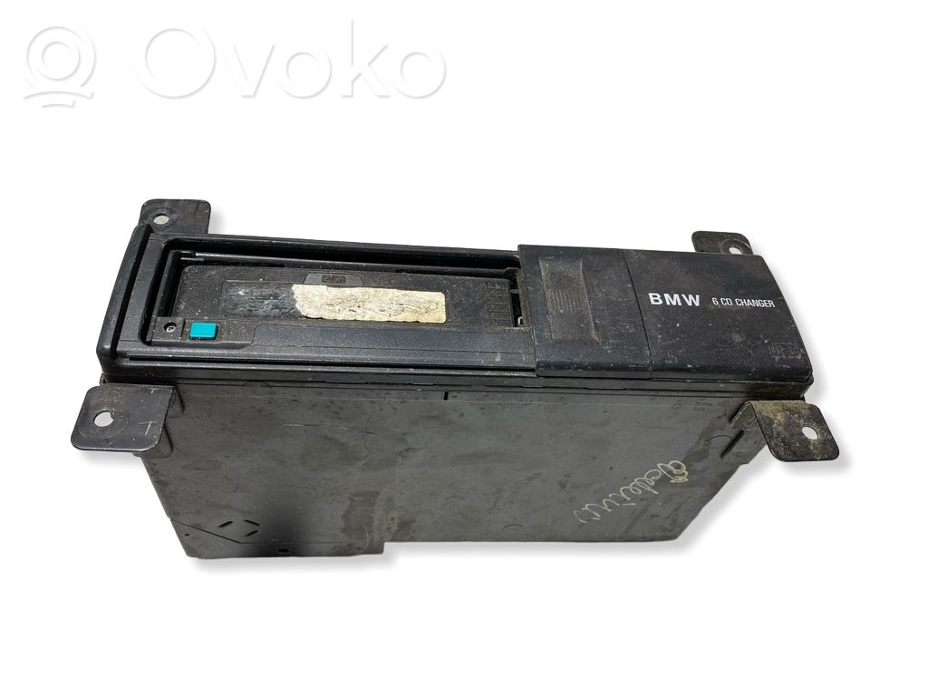BMW 5 E39 CD/DVD keitiklis 