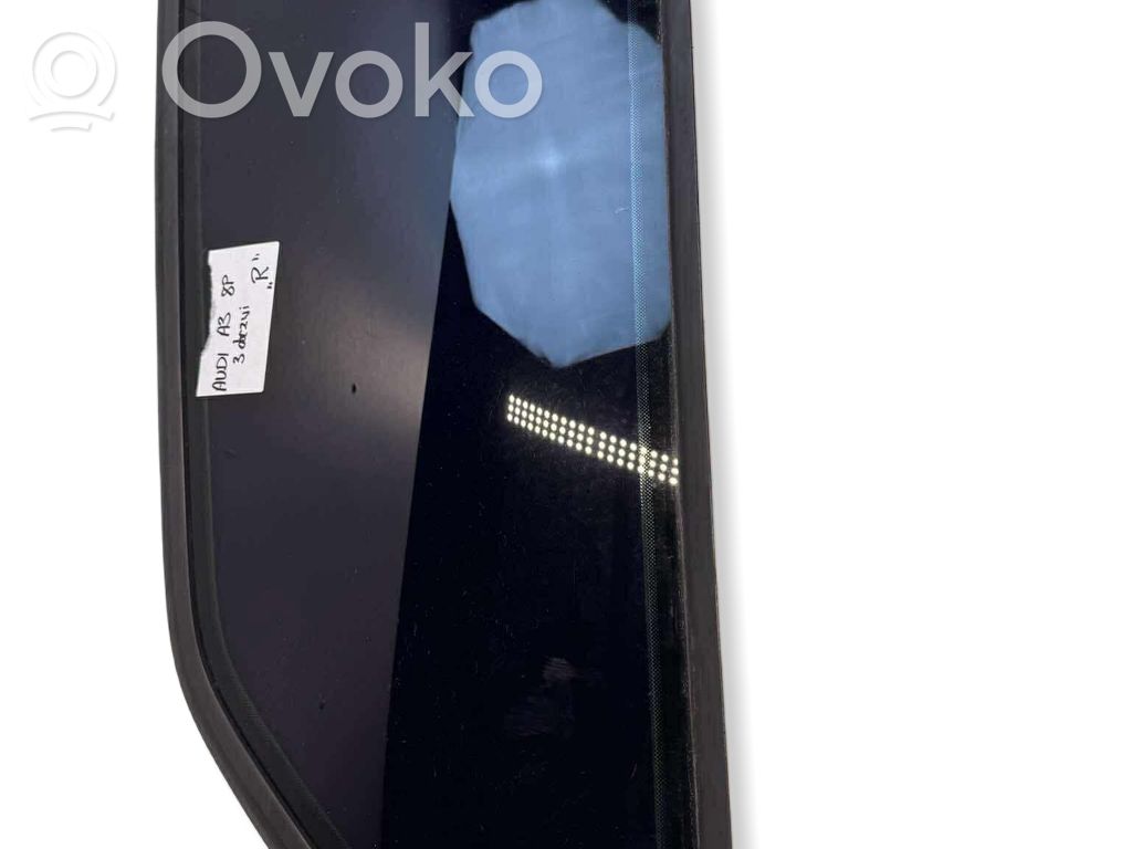 Vidrio lateral trasero