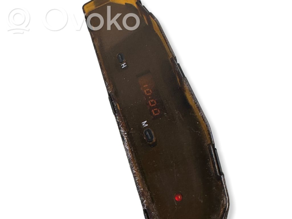 Pulkstenis   12132