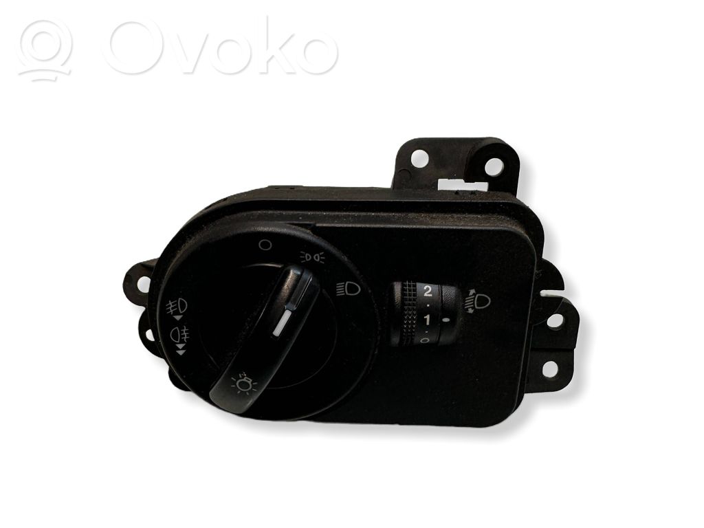 Light switch   2S6T13A024CB