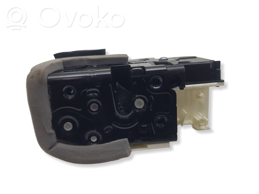 Volkswagen ID.4 Zamek drzwi tylnych 